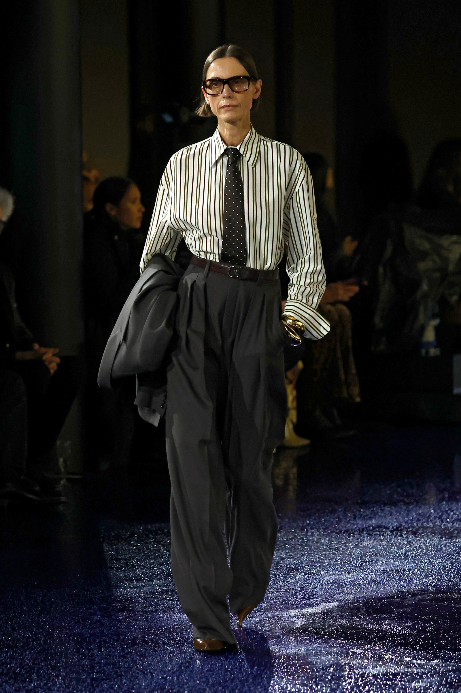 Desfile de la colección primaveraverano 2025 de Saint Laurent.