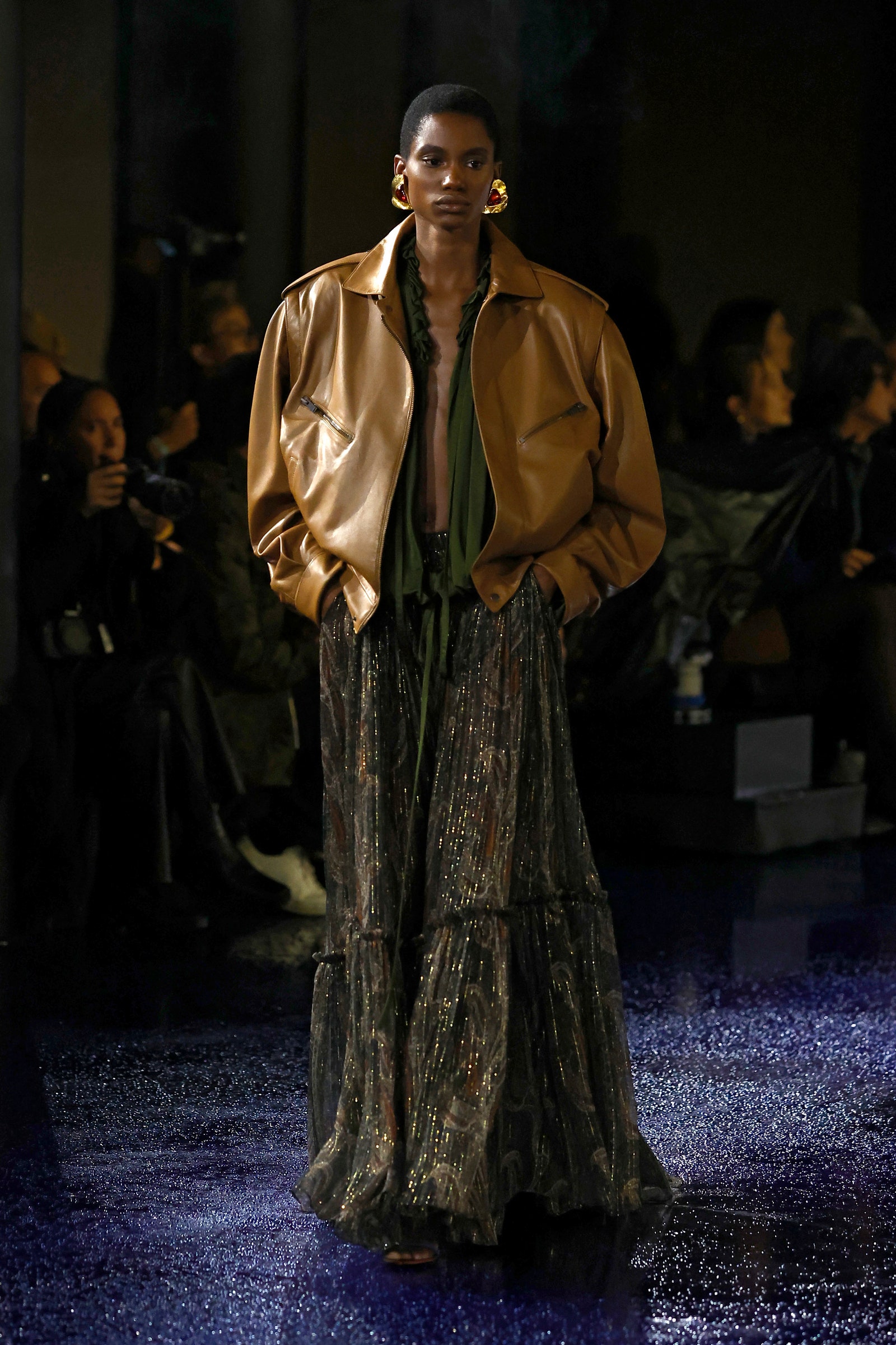 Desfile de la colección primaveraverano 2025 de Saint Laurent.