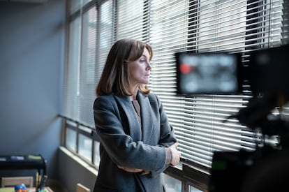 Nagore Aranburu, en el rodaje de la serie 'Querer', de Alauda Ruiz de Azúa.