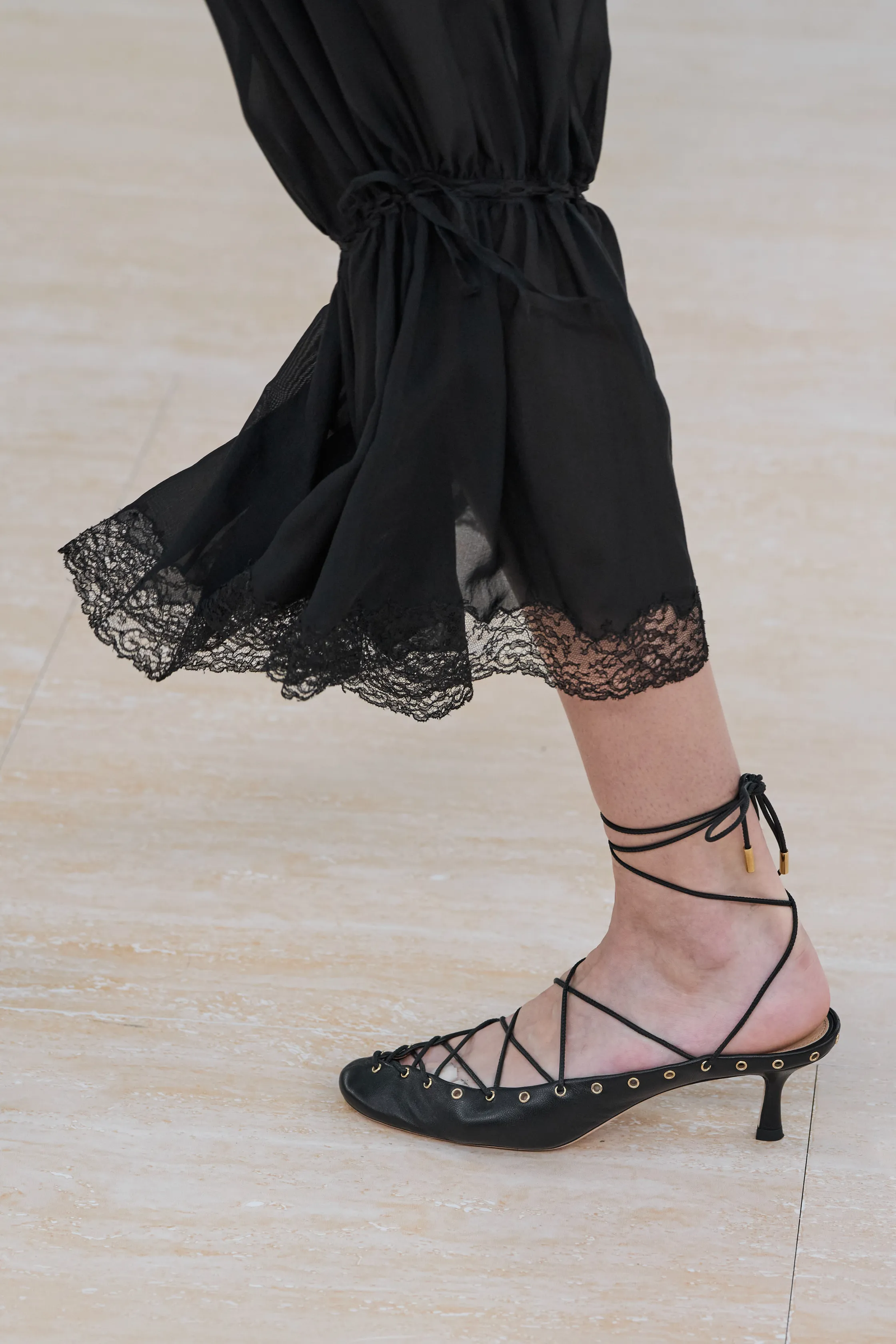 zapatos cors en Chlo primaveraverano 2025.