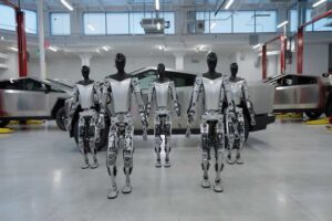 Juanfe Serrano - Elon Musk habla de Optimus ¡Revela cuándo se lanzará el robot humanoide de Tesla! - FOTO