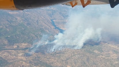 Imagen aérea del incendio de Andújar (Jaén), el más grande en los primeros ocho meses del año.