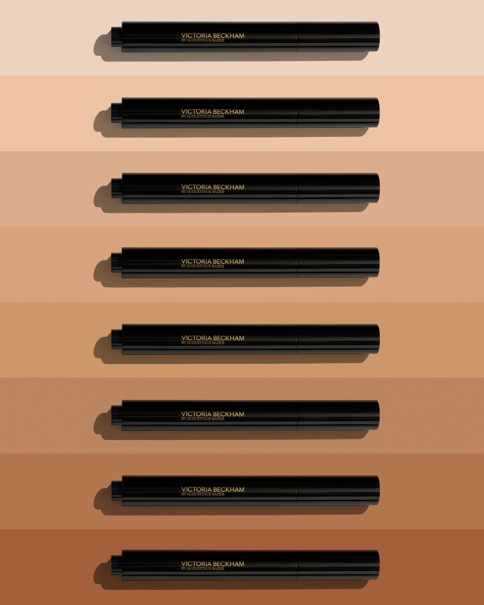 Victoria Beckham recupera el corrector ClickPen ahora con beneficios para la piel