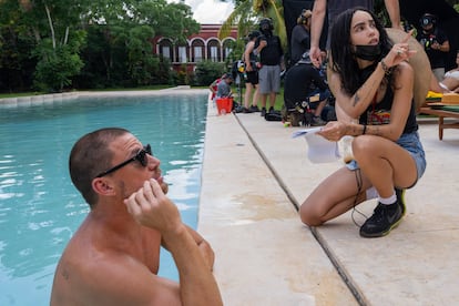 Channing Tatum y Zoë Kravitz durante el rodaje de la película 'Parpadea dos veces'.