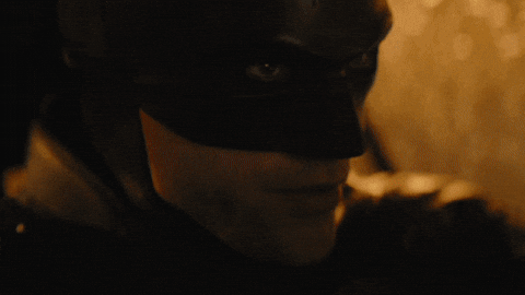 El Batman de Robert Pattinson recorre la ciudad a máxima velocidad en su batimóvil, en su nueva película.- Blog Hola Telcel