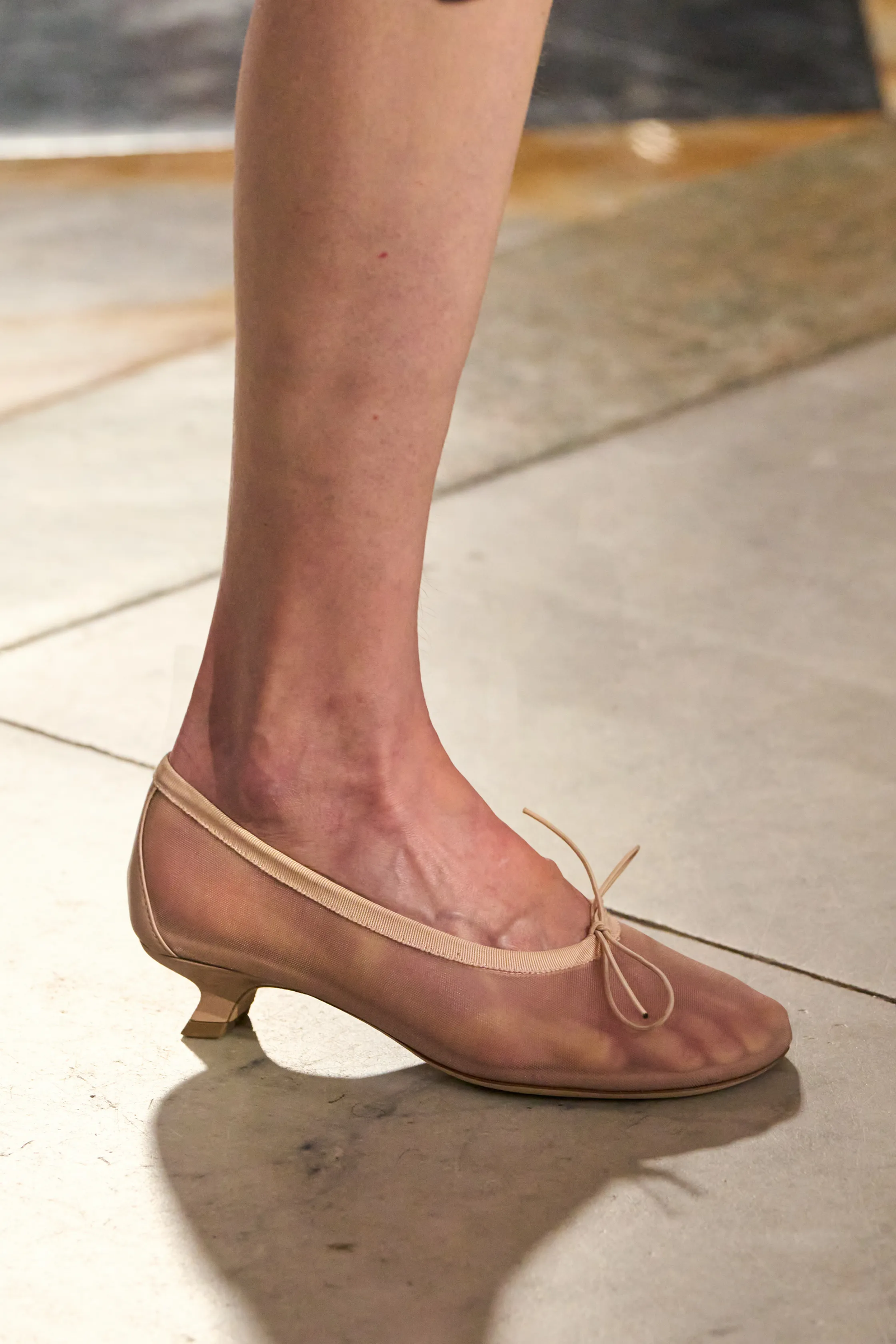 zapatos transparentes en Simone Rocha primaveraverano 2025
