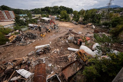 Destrozos causados por el hiracán 'Helene' en Asheville (Carolina del Norte).