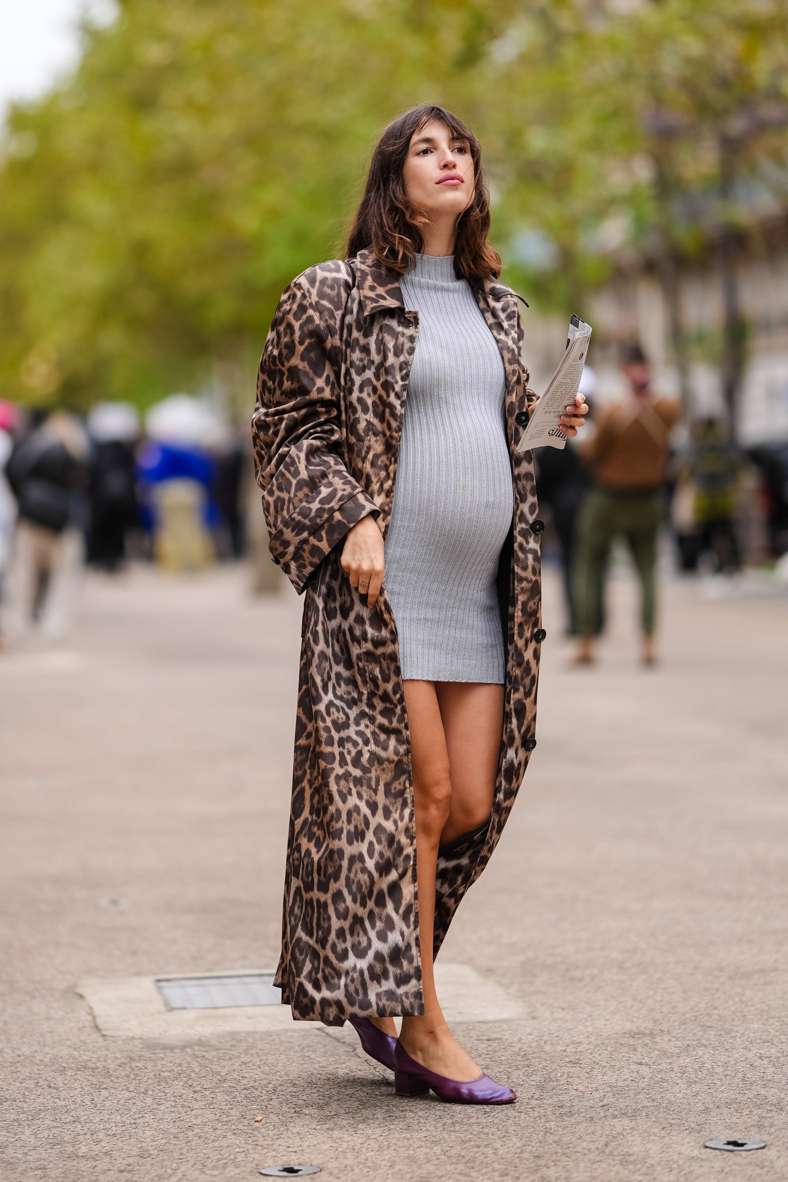 cómo llevar abrigo de leopardo este otoño invierno 20242025