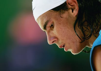 Nadal, durante un partido ante Lleyton Hewitt en el Abierto de Australia celebrado en Melbourne, el 24 de enero de 2005. 