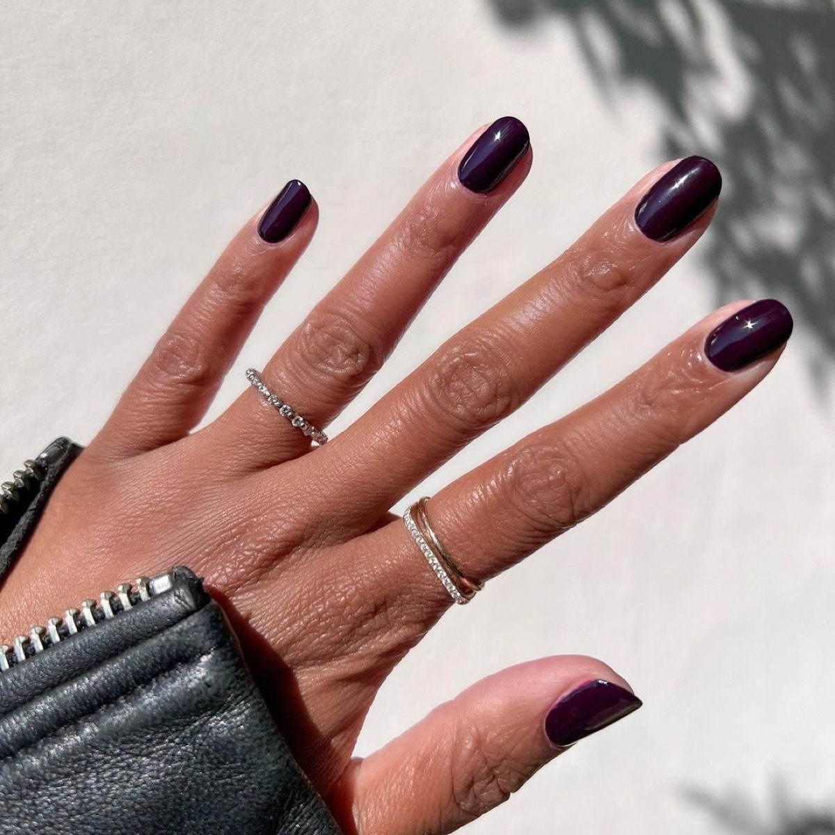 Unghie Black Cherry violacee