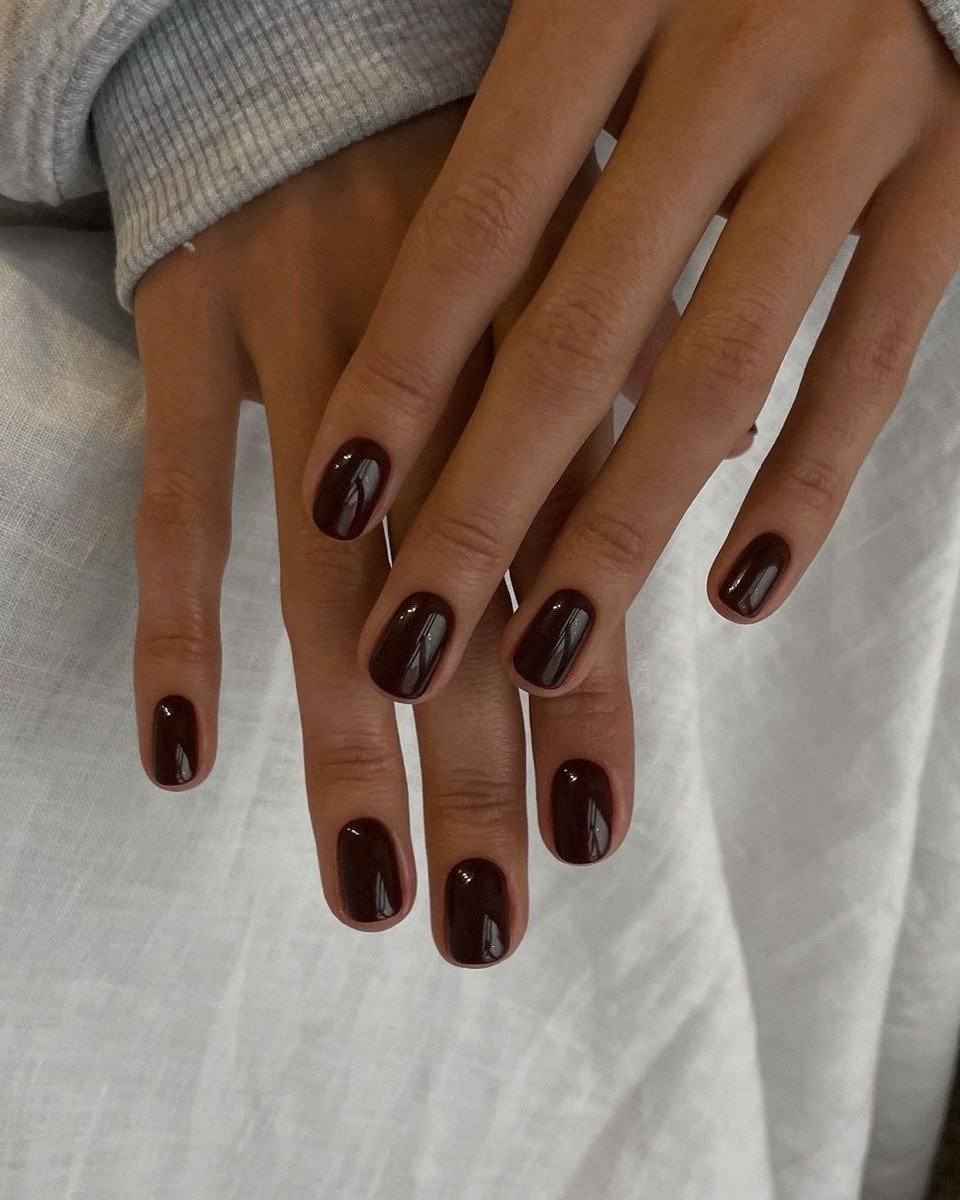 Unghie Black Cherry glossate