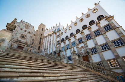 Exterior de la Universidad de Guanajuato.