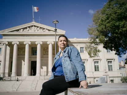 Karima Meziene, el jueves frente al Palacio de Justicia de Marsella.