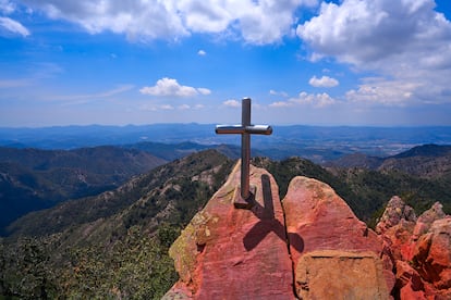 Las vistas desde la cima del pico Espadán.