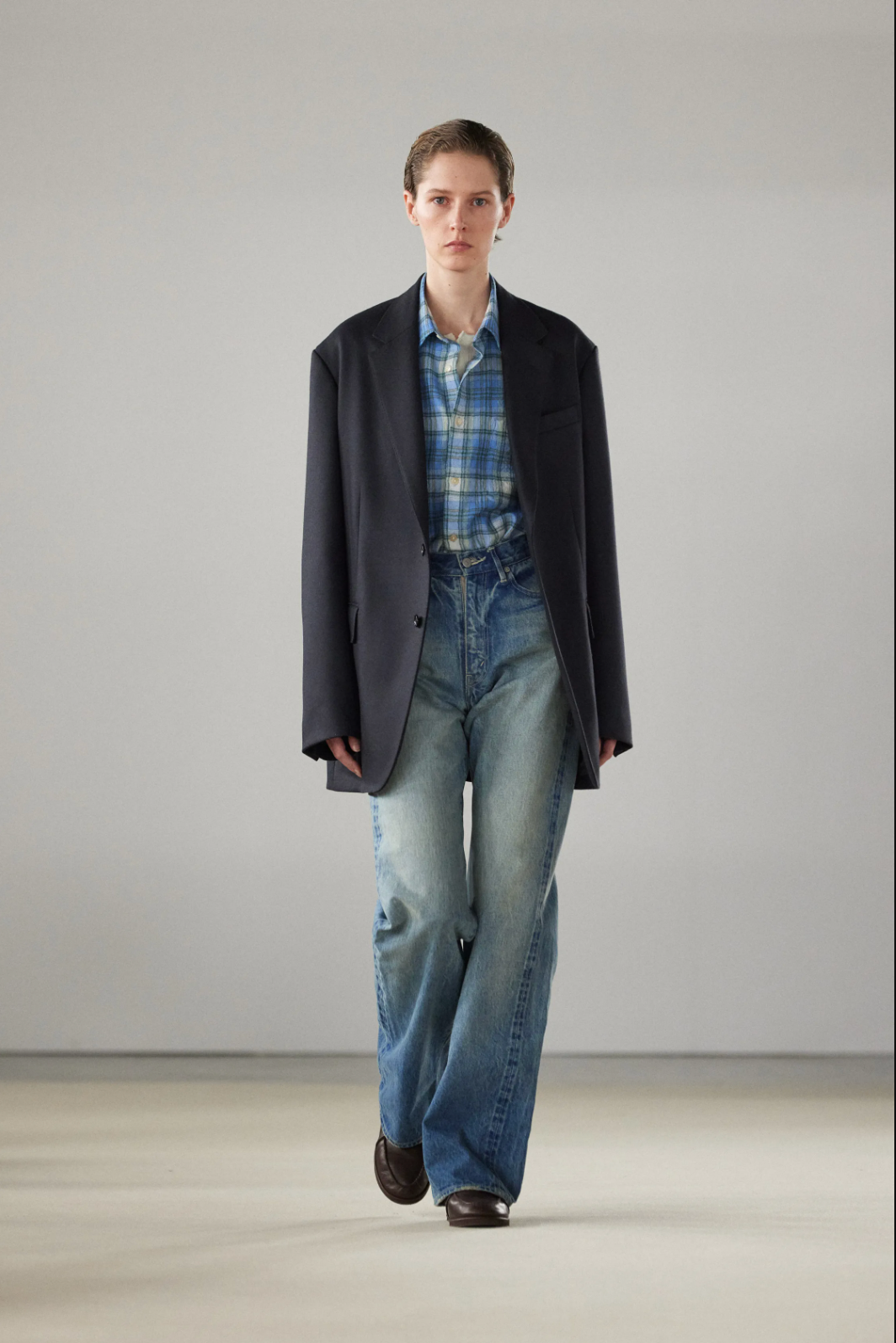 Soy editora de moda y estos son los 3 pantalones en los que invertir esta temporada