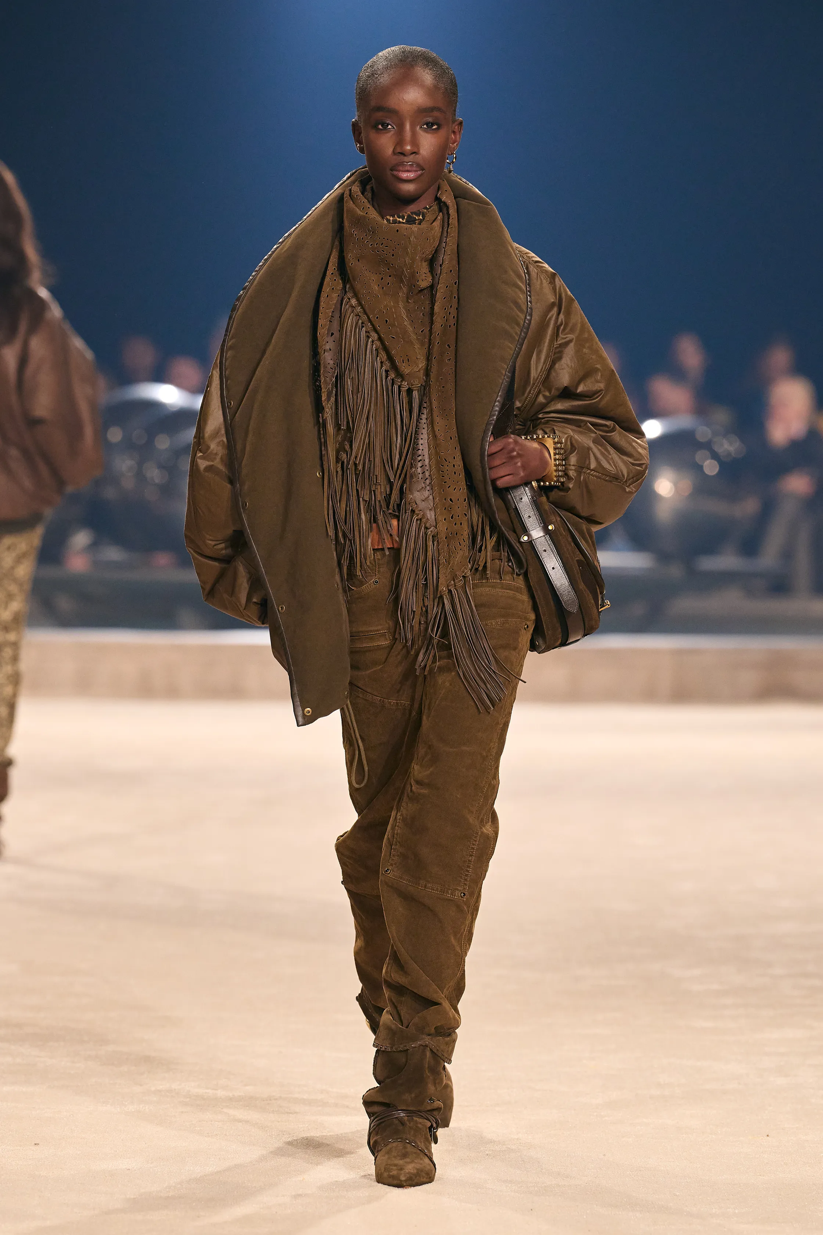 color marron en Isabel Marant otoñoinvierno 202425.