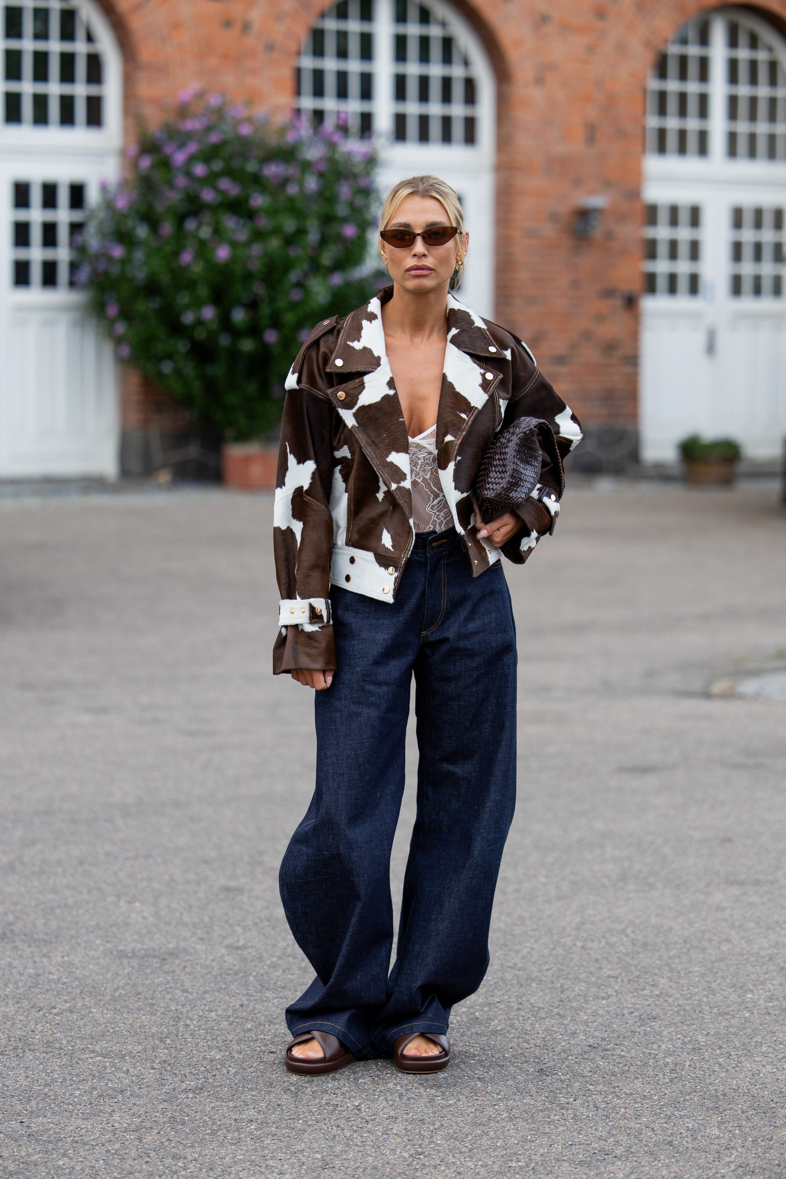Estampado de vaca  Street Style  Copenhagen Fashion Week SS25