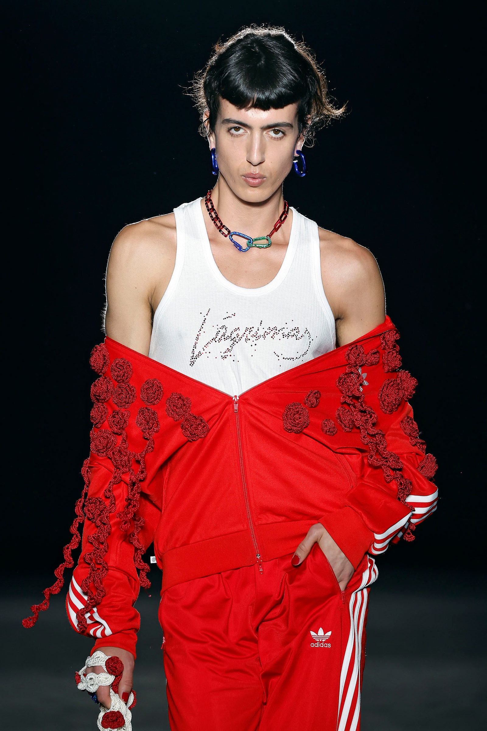 Adiós al ‘total look deportivo el nuevo ‘athleisure pasa por mezclar distintas texturas colores y estampados