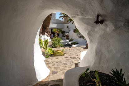 La mansión-museo de Lagomar, o la Casa de Omar Sharif, nació de la colaboración entre César Manrique y Jesús Soto.