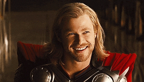 Chris Hemsworth como Thor guiñando el ojo.- Blog Hola Telcel