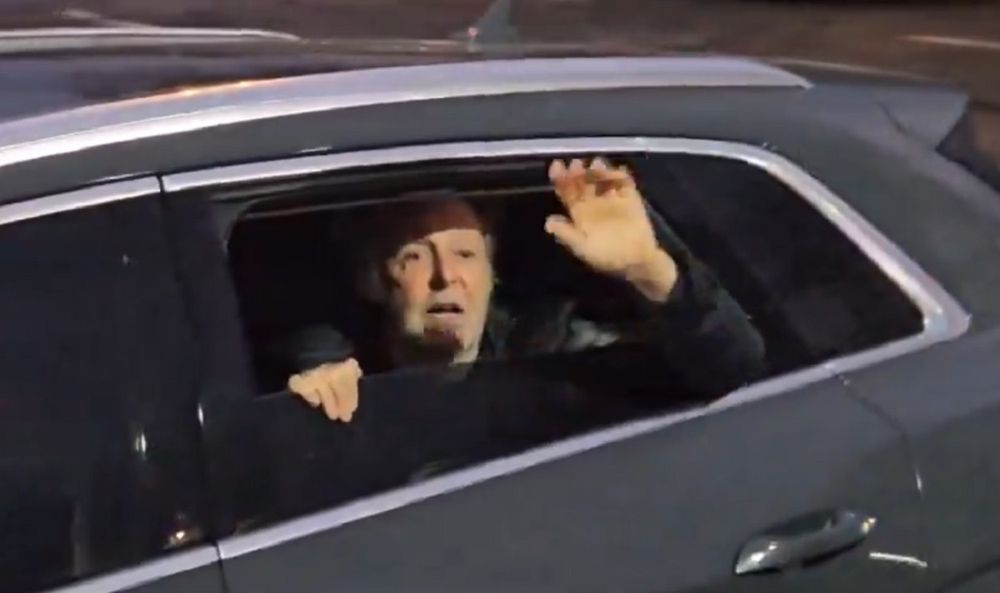 PAUL MCCARTNEY TOCÓ AYER POR PRIMERA VEZ EN DIRECTO "NOW AND THEN" DE LOS BEATLES