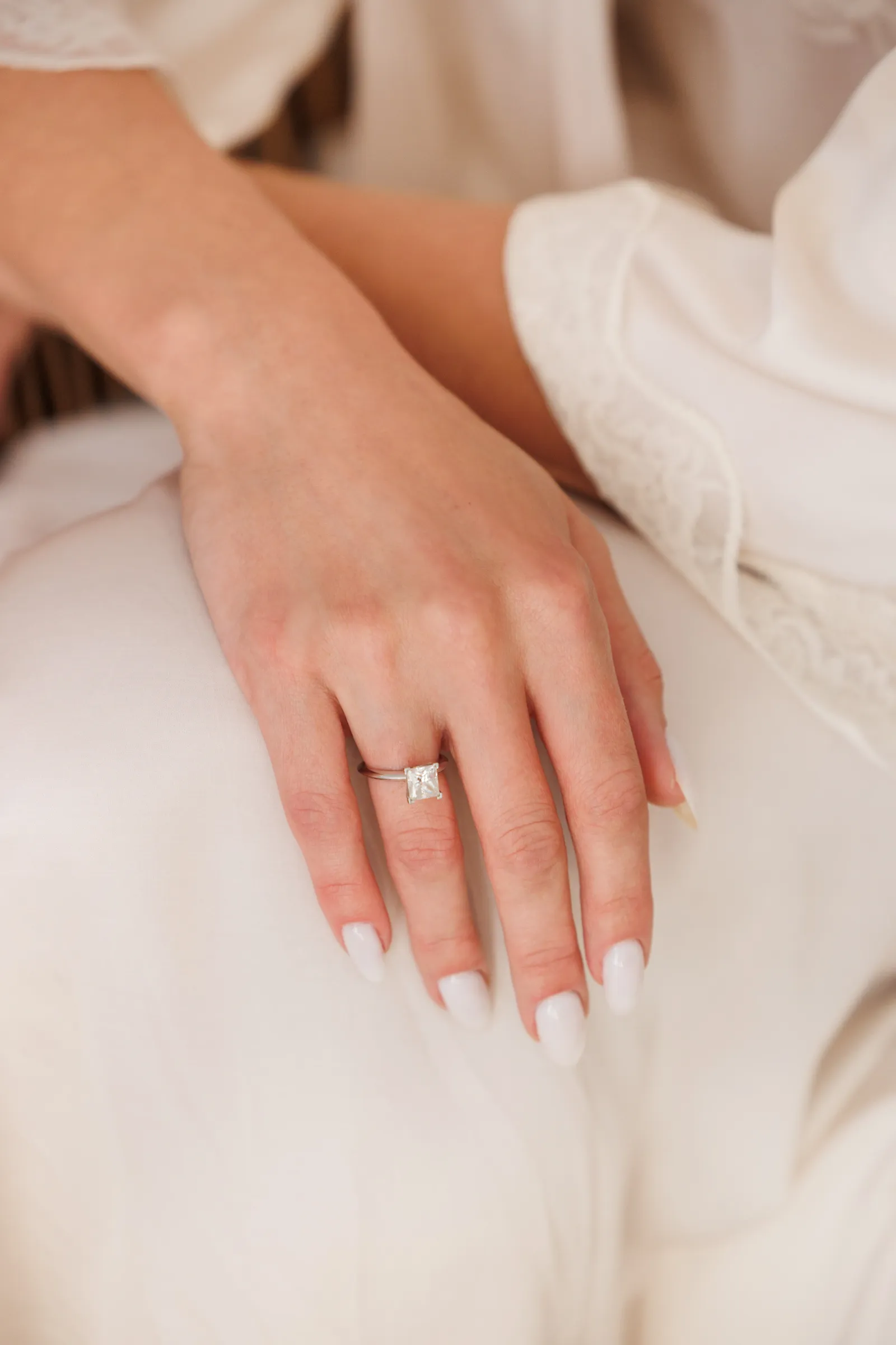 Manicuras de novias Milky nails