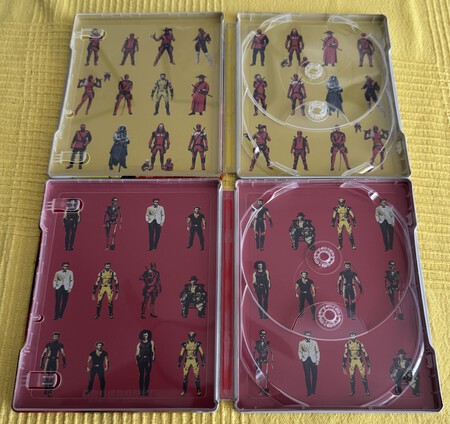 Interior Steelbook