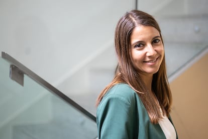 Isabel Mellén, autora del libro 'El sexo en tiempos del románico', en la Casa Árabe (Madrid), el 26 de septiembre.