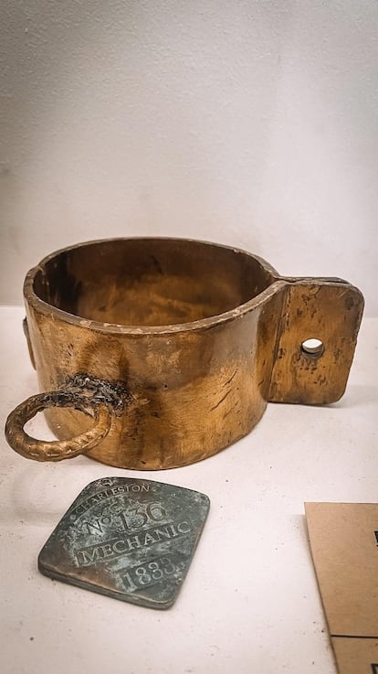 Grillete en el Museo Nacional de la Esclavitud de Angola (Luanda).  