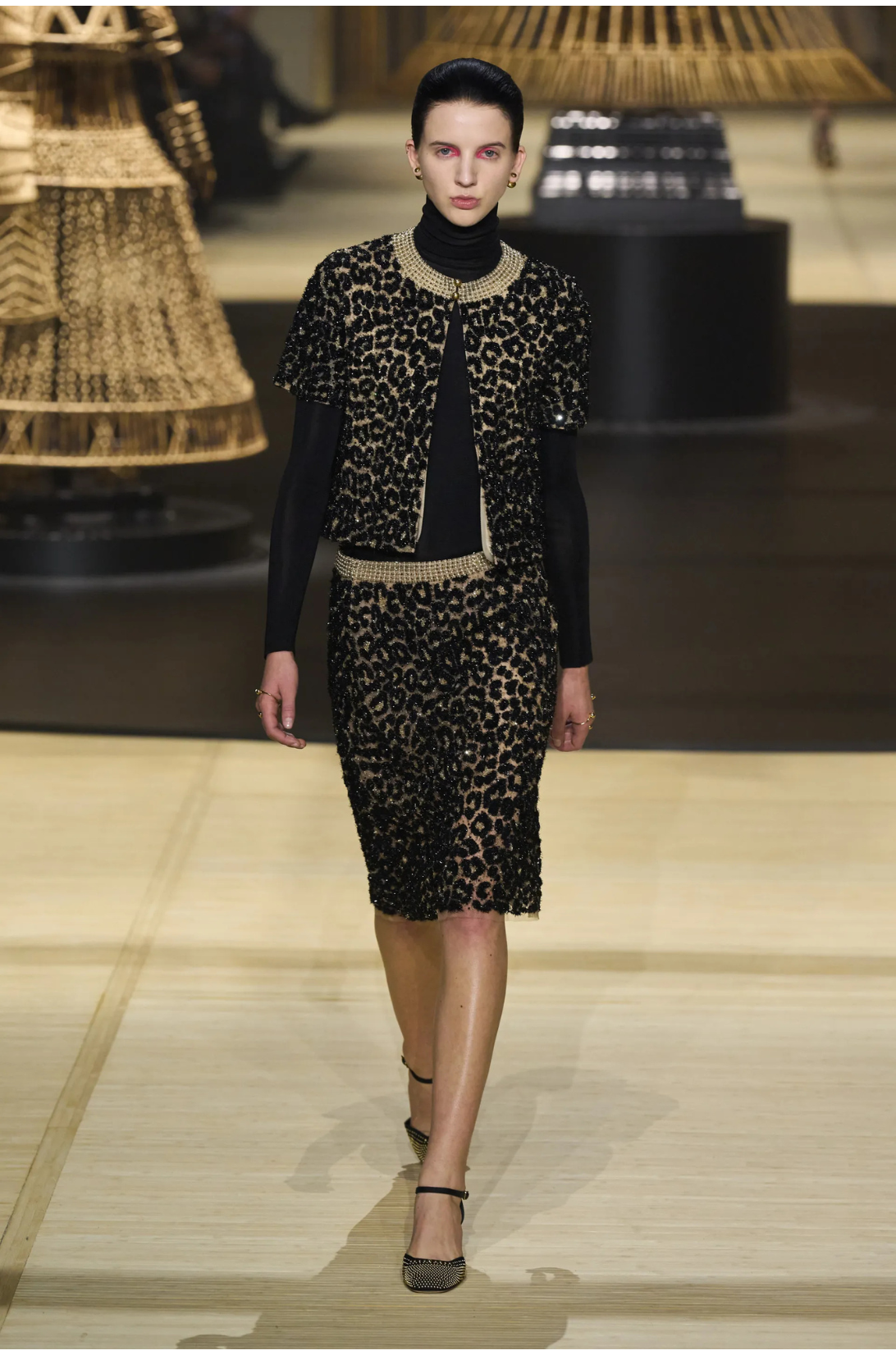 conjunto leopardo christian dior
