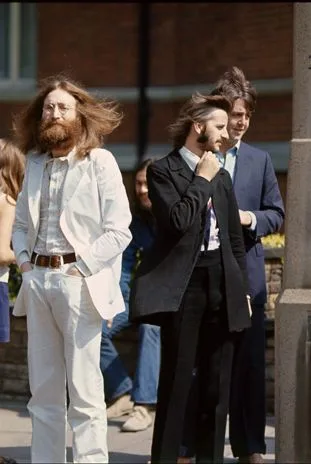 JOHN LENNON DECÍA QUE "ABBEY ROAD" ERA "SÓLO BASURA"