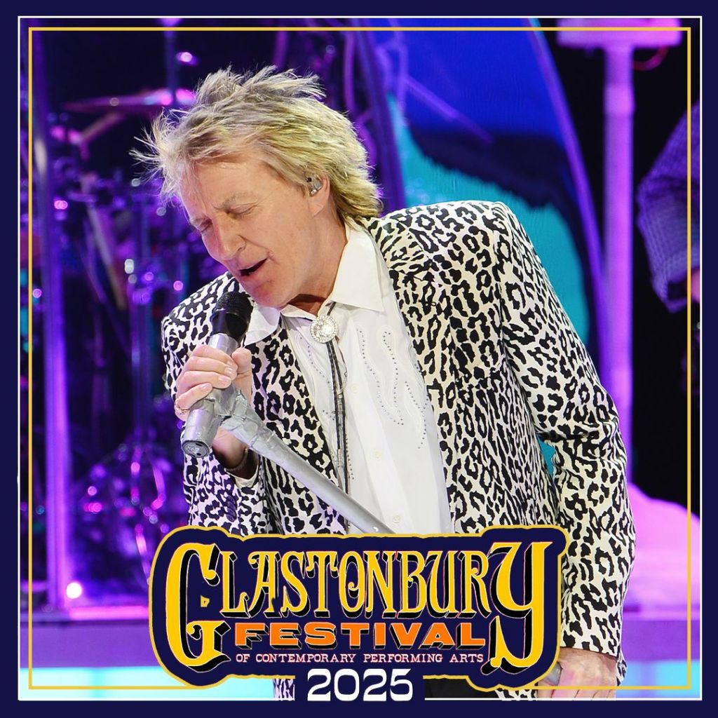 Rod Stewart dice que le costará 300 mil dólares tocar en Glastonbury 2025