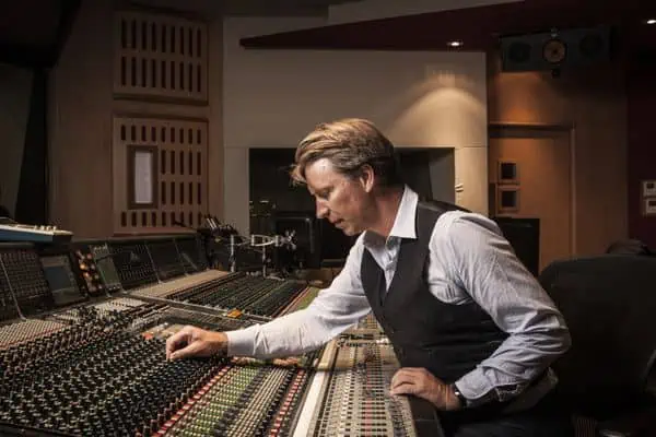 GILES MARTIN: " MI PADRE QUEMÓ SUS OIDOS CON JEFF BECK Y LOS BEATLES " | PyD