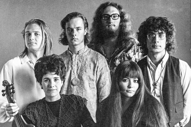 Linda LaFlamme Dies at 85; Her 'White Bird' Reflected a Hippie Fantasy -  The New York Times