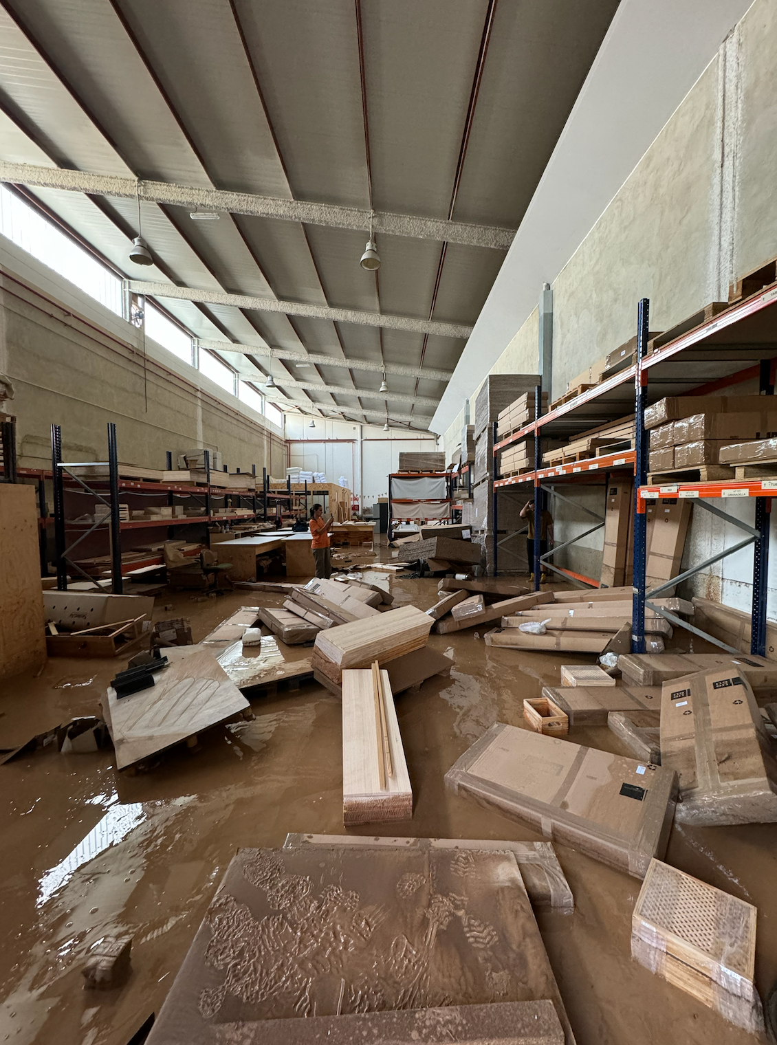 Naan Furniture un proyecto de muebles de estilo mediterrneo al que apoyar tras la DANA en Valencia