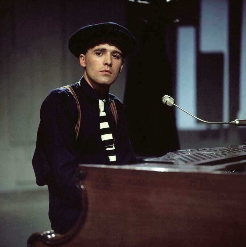 UNO DE LOS GRANDES TEMAS SENTIMENTALES: GILBERT O´SULLIVAN "NOTHING RHYMED"
