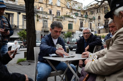El barrio de Vergini, en Nápoles, concentra antiguos palacios barrocos e iglesias del siglo XIV. Es un rincón admirado por artistas, cineastas, turistas y también napolitanos que han redescubierto su belleza.