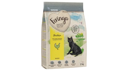 Pienso para gatos mayores con alto porcentaje de pollo en su composición.