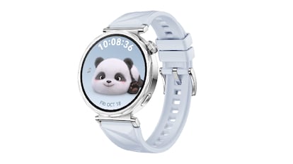 regalos de navidad según presupuesto: smartwatch GT 5 Pro Light Blue.