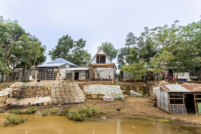 Khudi Bari, viviendas sociales en Bangladesh proyectadas por Marina Tabassum.