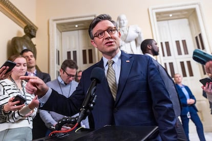 El presidente de la Cámara de Representantes, Mike Johnson, el viernes, tras la aprobación de la ley que evitó el cierre del Gobierno de Estados Unidos.