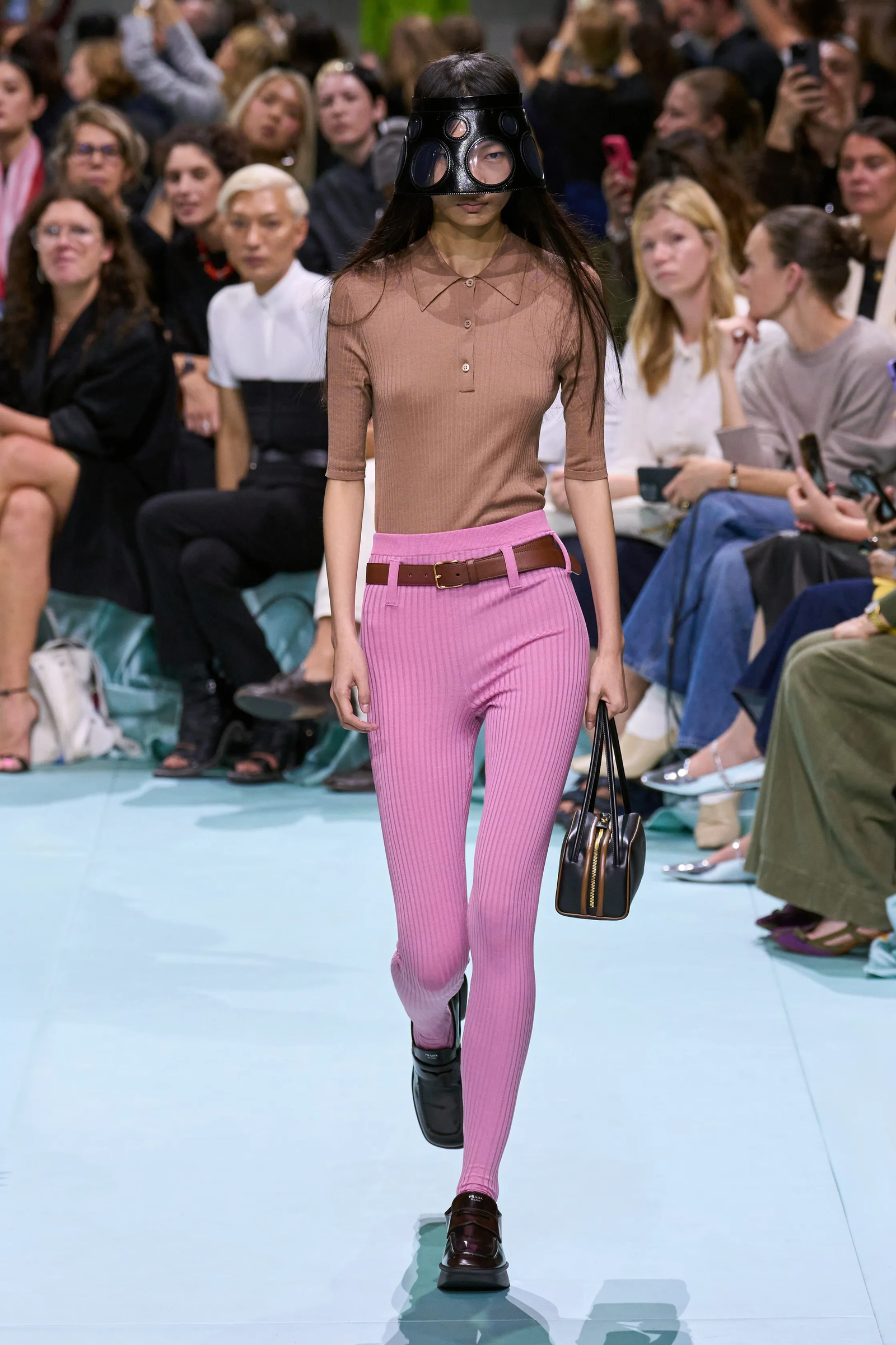 Tendencia leggings para primaveraverano 2025 por Prada