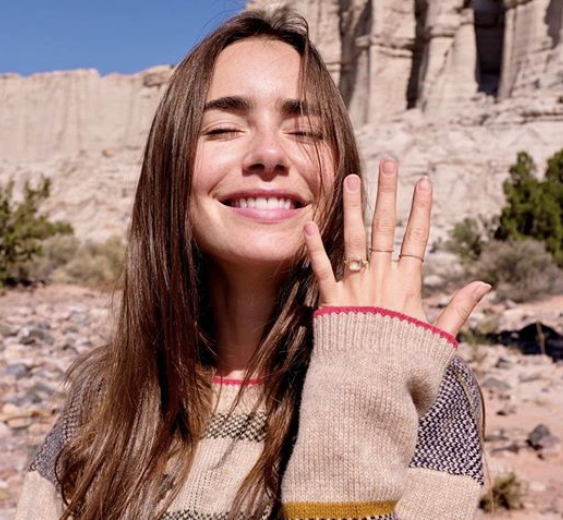 Anillo compromiso Lily Collins