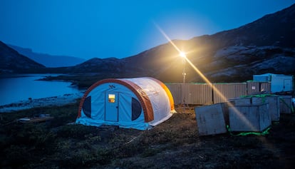 Puesto de exploración de la compañía minera Greenland Anorthosite Mining, cerca del fiordo Qeqertarsuatsiaat, en Groenlandia, en una imagen de septiembre de 2021. 