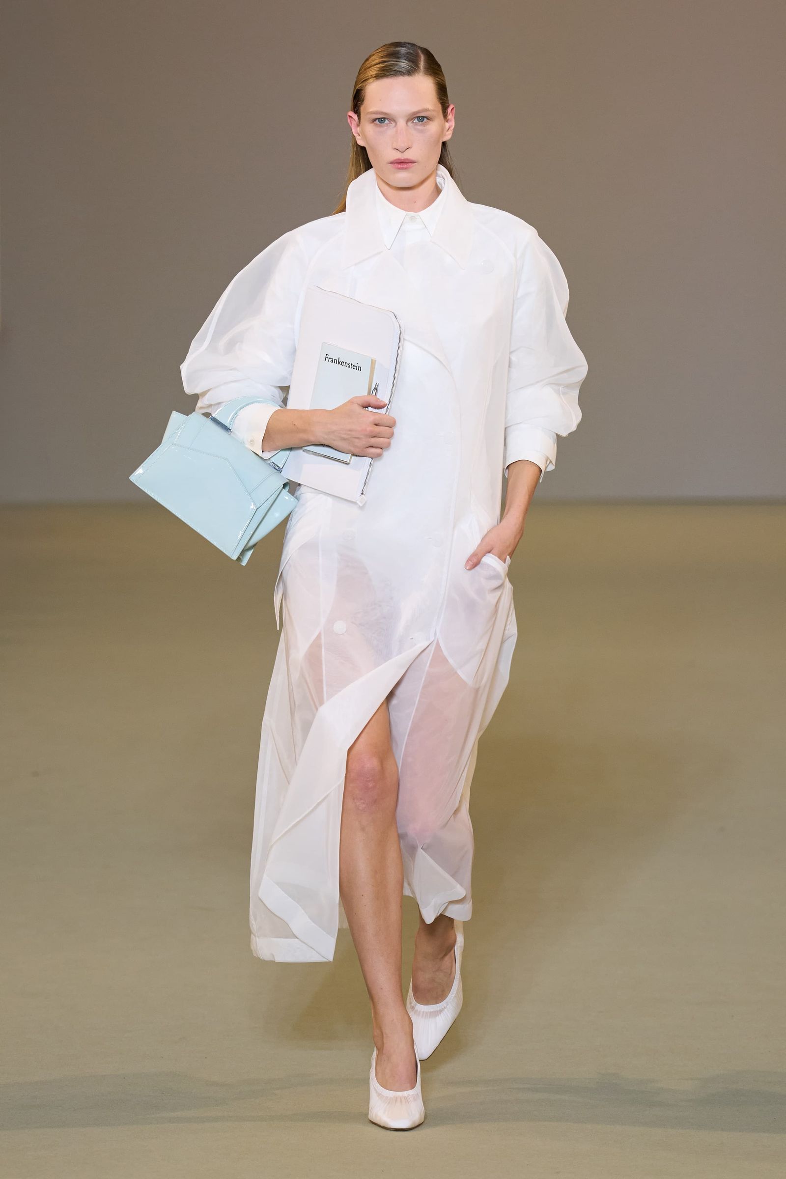 Tendencia de bolsos azules pastel para primaveraverano 2025 por Del Core