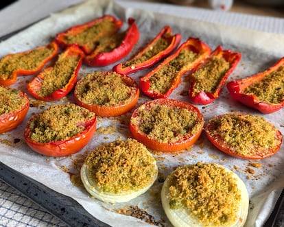 Verduras gratinadas con pan rallado y queso
