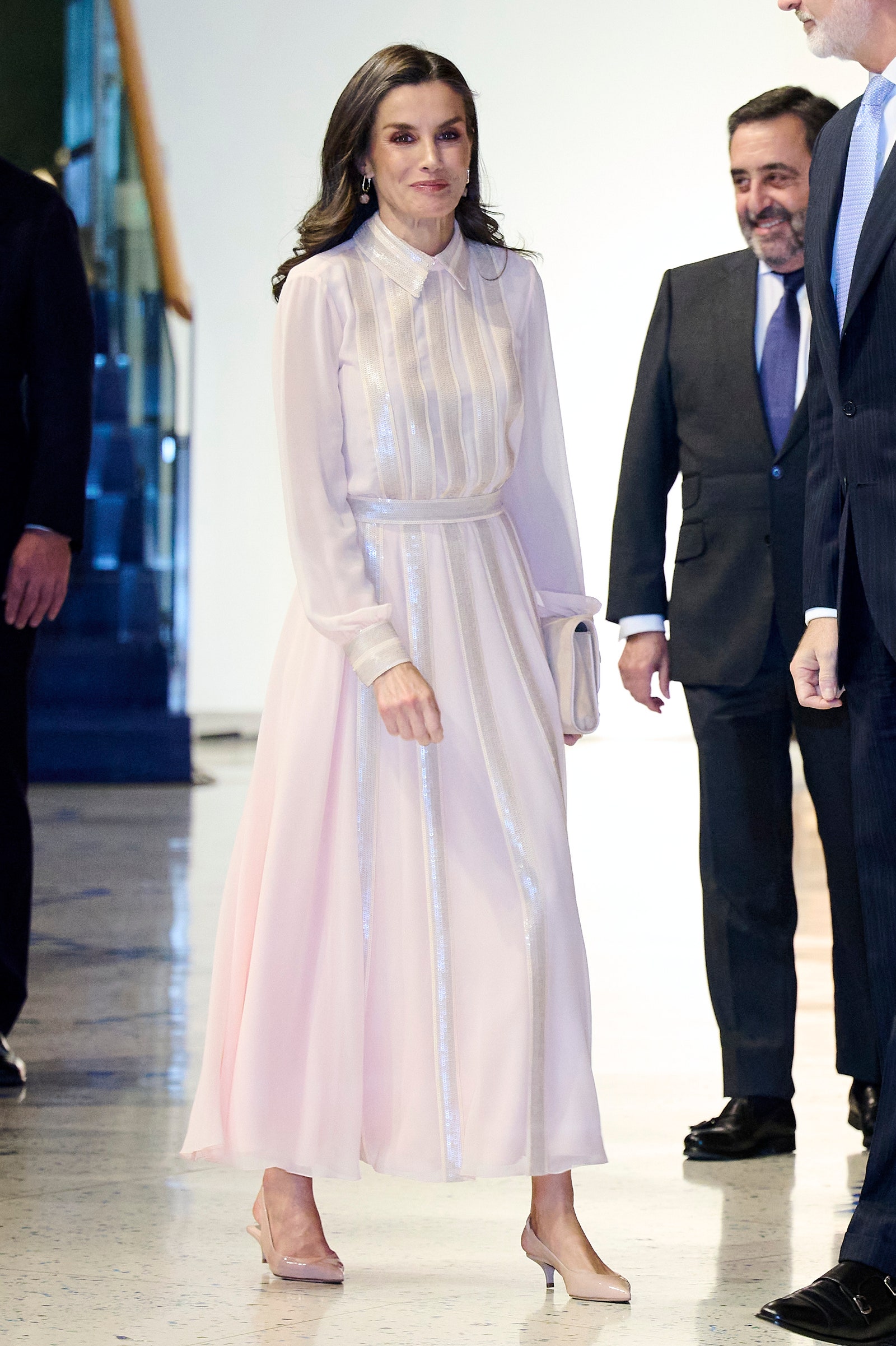reina Letizia vestido camisero teresa helbig