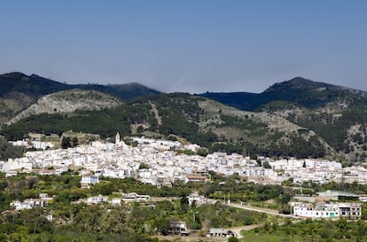 Vista del pueblo de Casarabonela, situado en la comarca de la Sierra de las Nieves (Málaga).