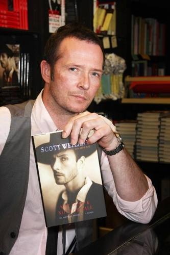 SCOTT WEILAND : LA INSUFRIBLE MUERTE DE UN JUNKIE SCOTT WEILAND : LA INSUFRIBLE MUERTE DE UN JUNKIE