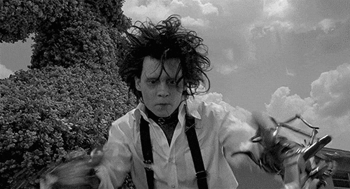 Johnny Depp como Edward Scissorhands en la película 'El joven manos de tijera'.- Blog Hola Telcel